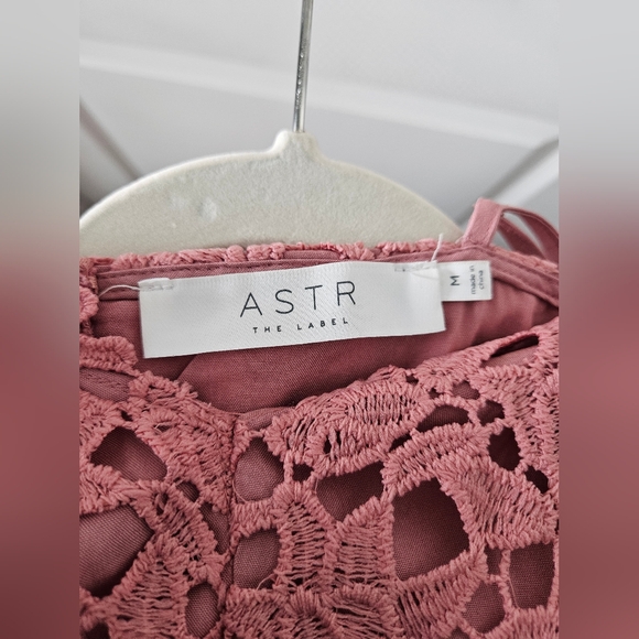ASTR The Label Lace A Line Midi Dress Pink Mauve Size: Medium - Picture 9 of 16